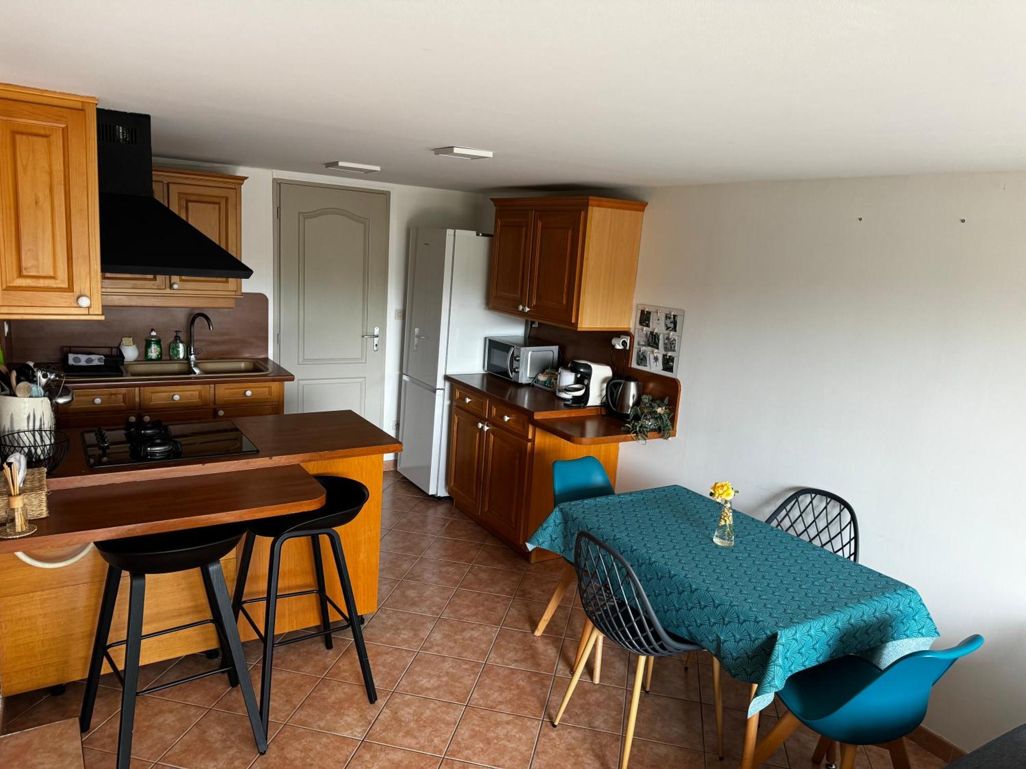 Au Calme Dans Maison En Rez De Jardin A 2,2 Kms Du Groupama Stadium Et Salle Ldlc Arena Мезье Экстерьер фото